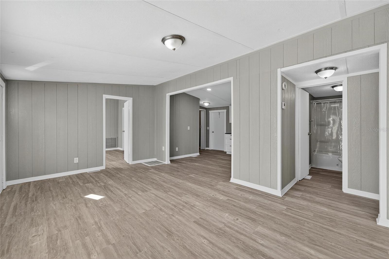 ZEPHYRHILLS COLONY CO - Residential Lease