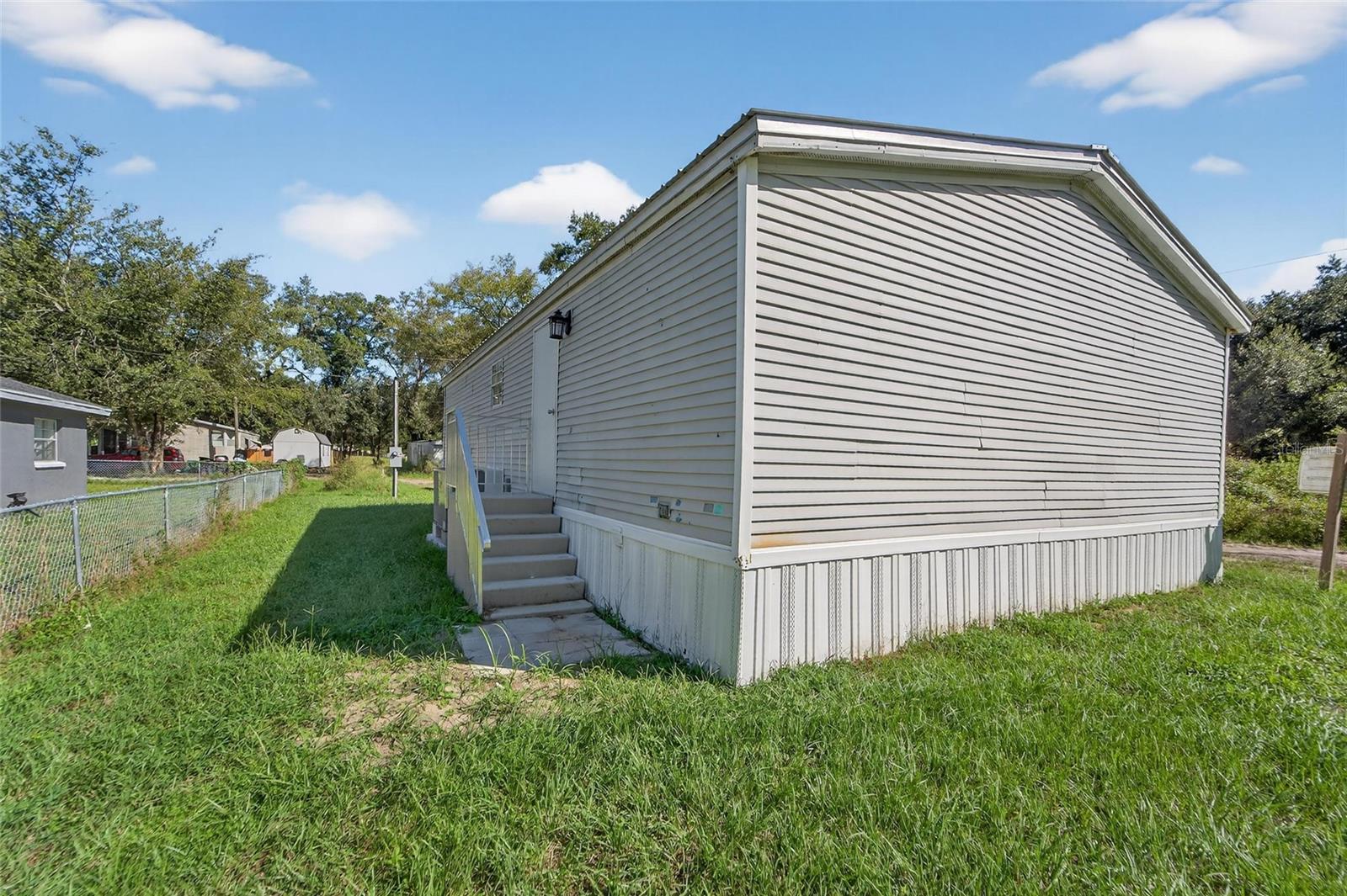 ZEPHYRHILLS COLONY CO - Residential Lease