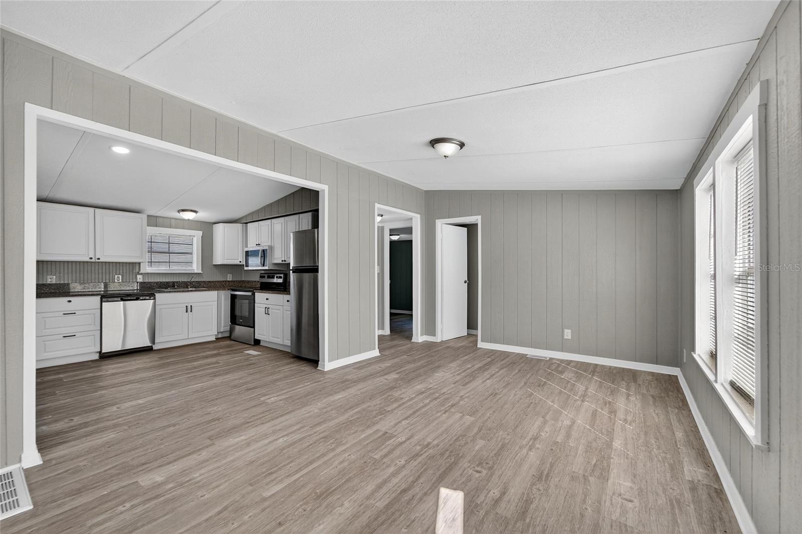 ZEPHYRHILLS COLONY CO - Residential Lease