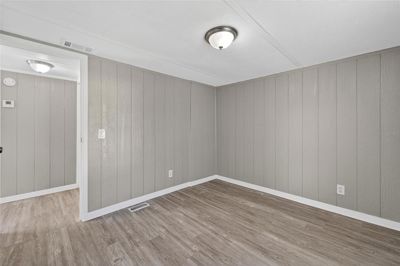 ZEPHYRHILLS COLONY CO - Residential Lease