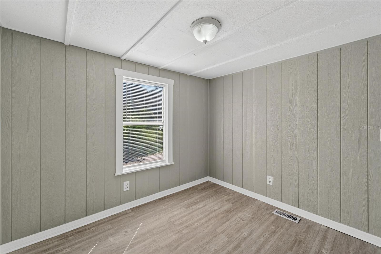 ZEPHYRHILLS COLONY CO - Residential Lease