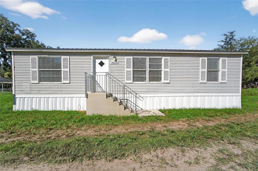 Mobile Home for Rent in Zephyrhills, FL. Move-in ready and beautifully renovated! This spacious mobile home offers 3 bedrooms and 2 bathrooms in a private location with tons of yard space, perfect for outdoor activities and relaxing. Conveniently located just minutes from shopping, grocery stores, and other conveniences, this home combines comfort, style, and practicality. Don’t miss out on this gem – schedule a tour today!