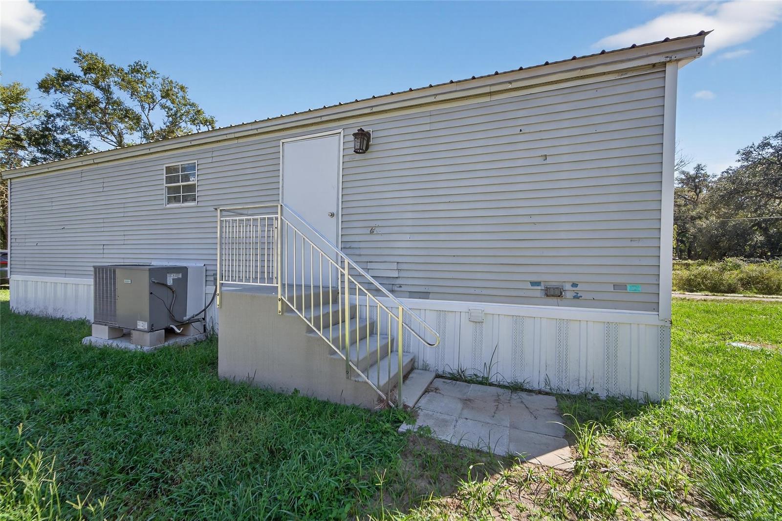 ZEPHYRHILLS COLONY CO - Residential Lease