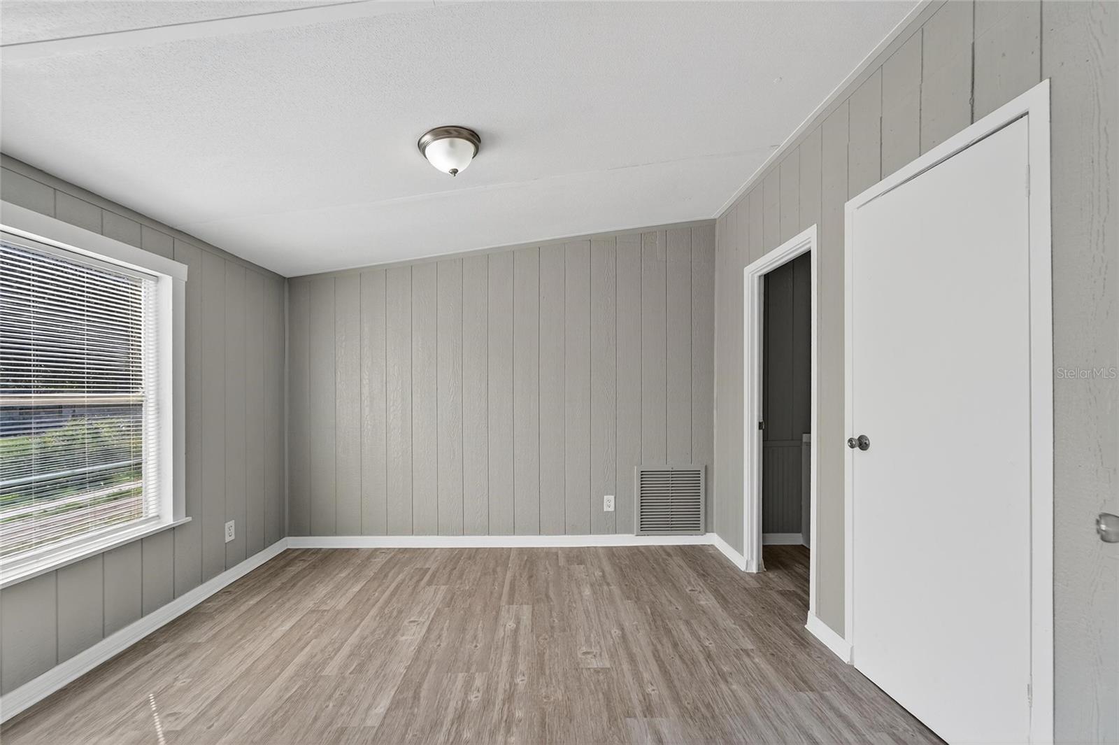 ZEPHYRHILLS COLONY CO - Residential Lease