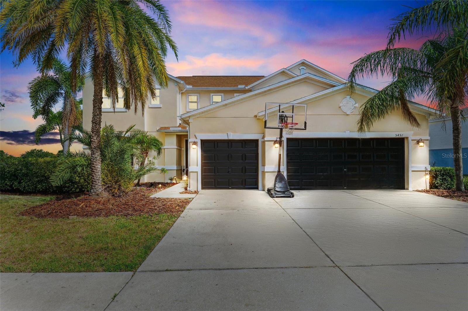 5457 SANDY SHELL DRIVE