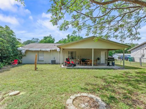 Tiny photo for 911 Jacaranda Drive, Lady Lake, FL 32159 (MLS # OM721984)