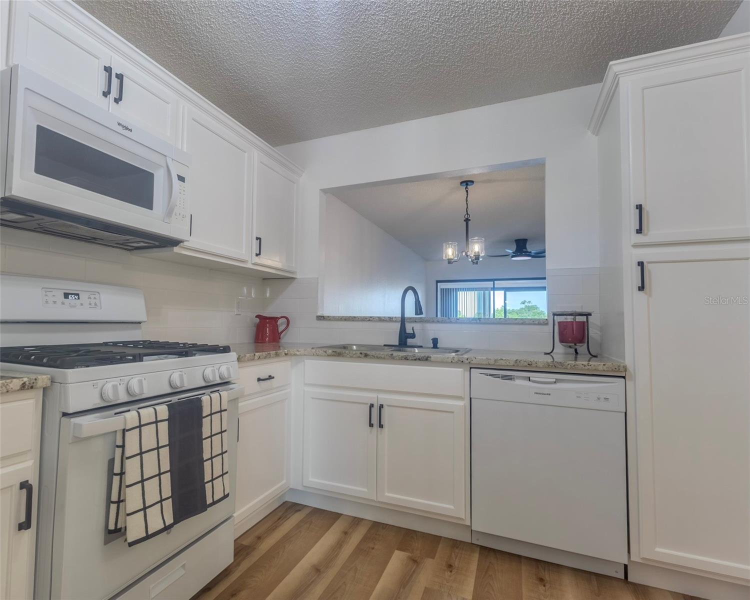 WINTERSET 02 A CONDO PH 01 - Residential Lease