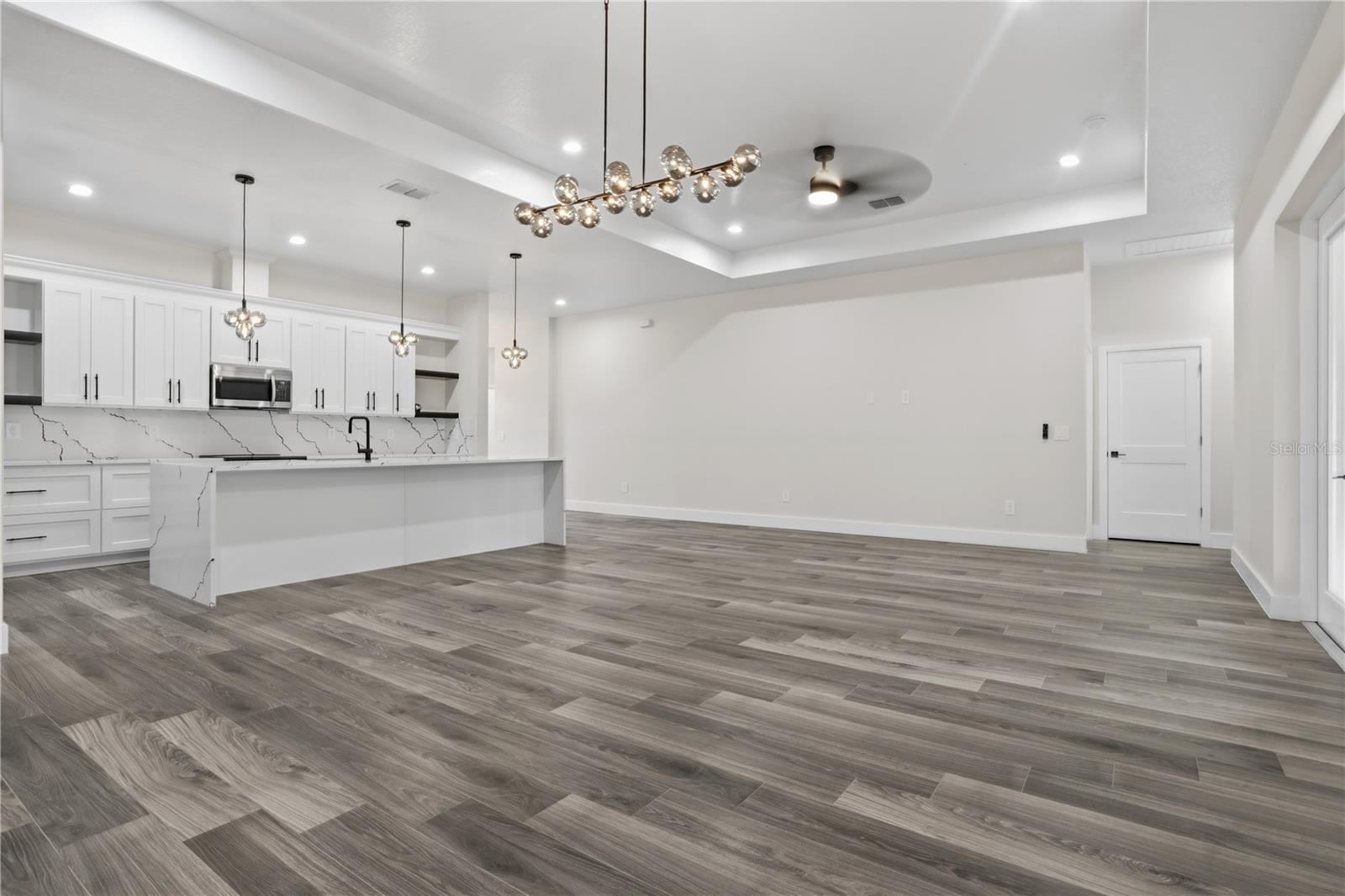 ROYAL TRAILS UNIT 01 - Residential