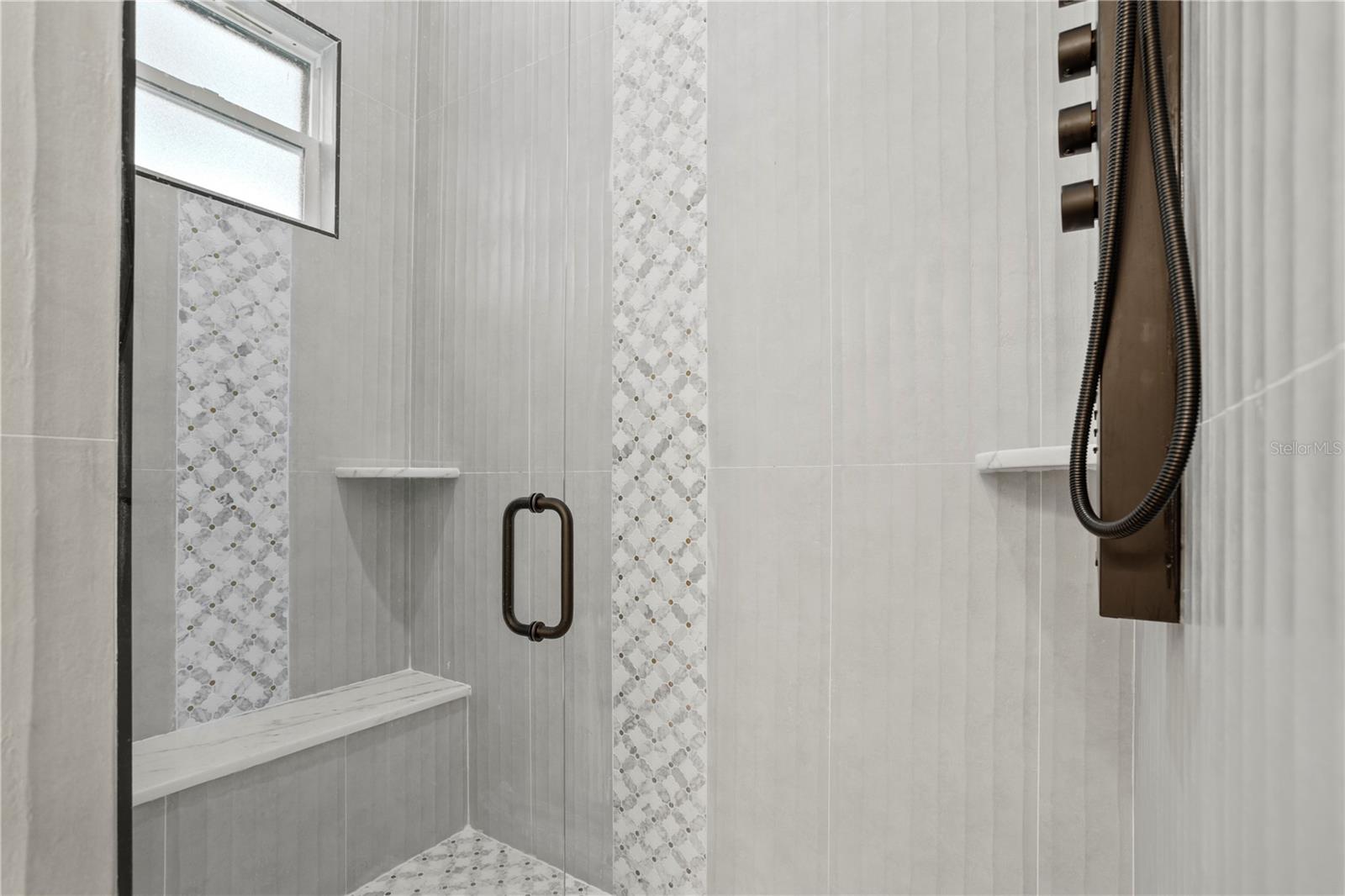 ROYAL TRAILS UNIT 01 - Residential