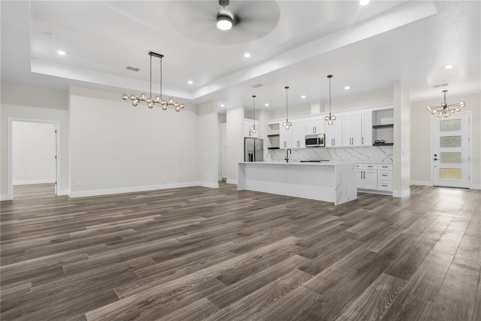 ROYAL TRAILS UNIT 01 - Residential