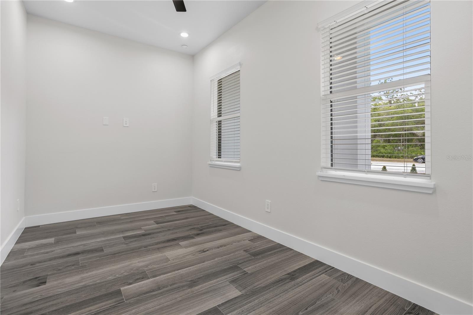 ROYAL TRAILS UNIT 01 - Residential