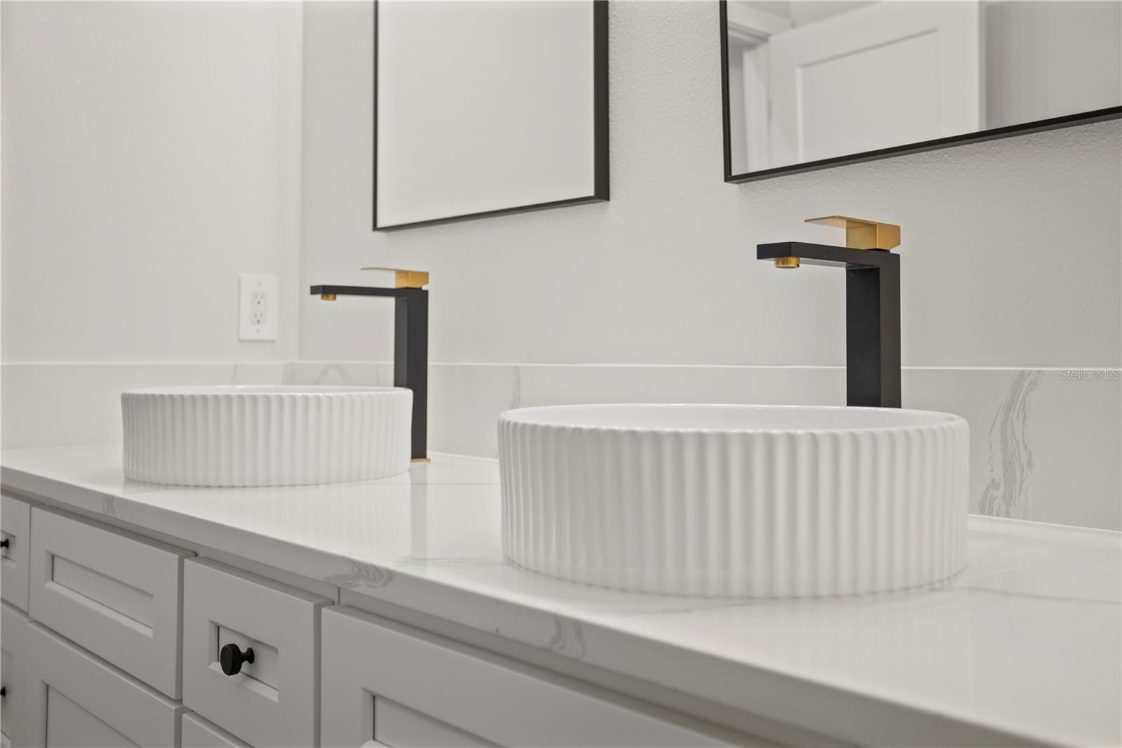 ROYAL TRAILS UNIT 01 - Residential