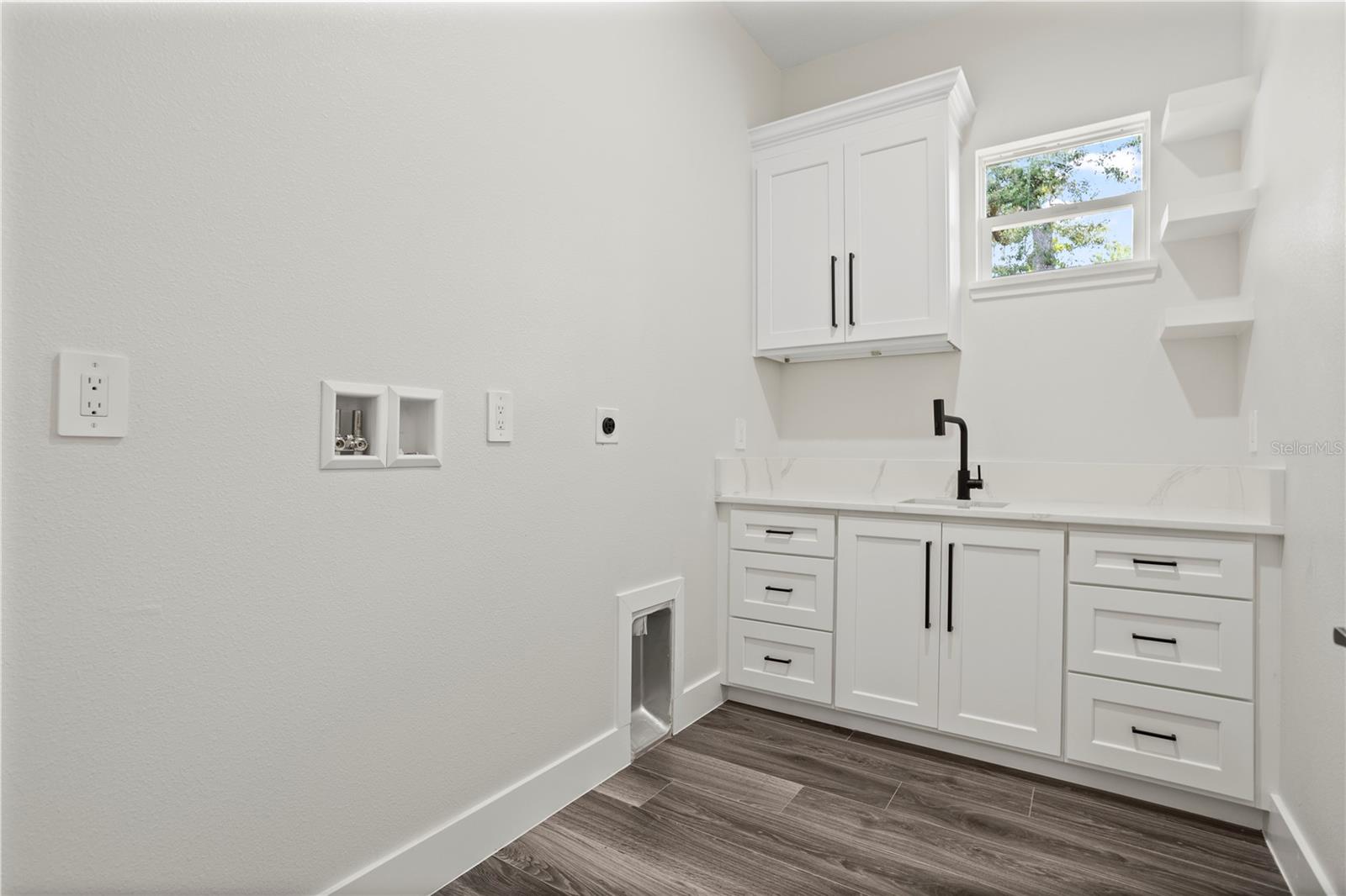 ROYAL TRAILS UNIT 01 - Residential
