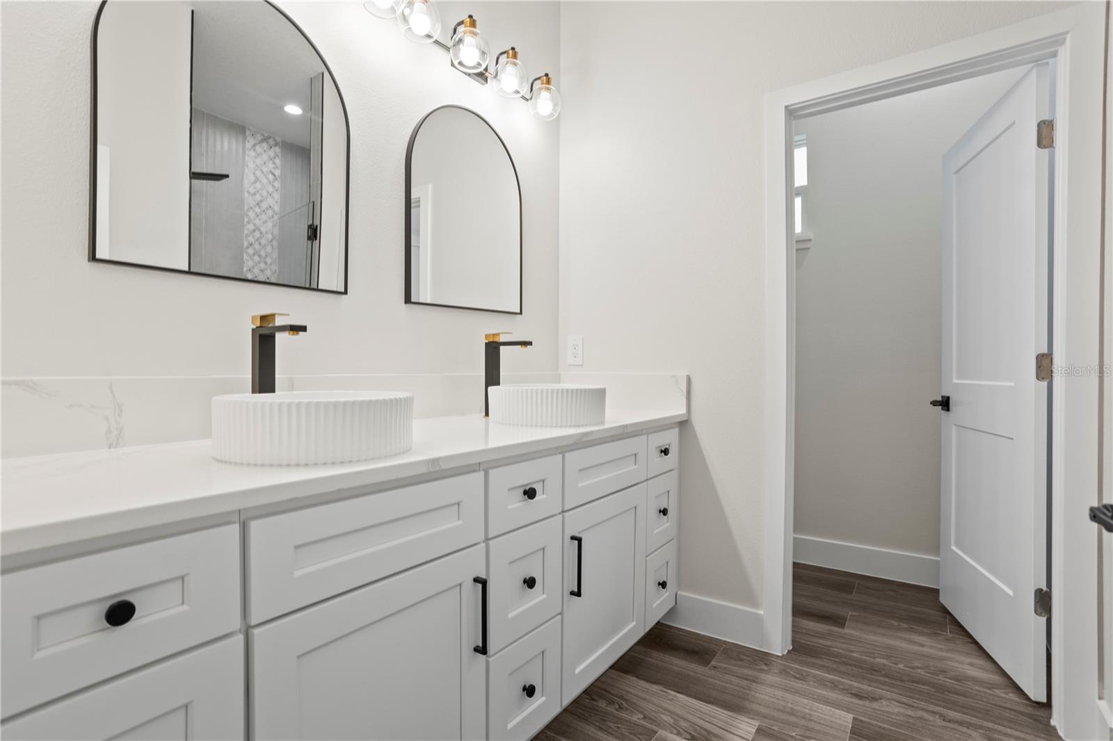 ROYAL TRAILS UNIT 01 - Residential