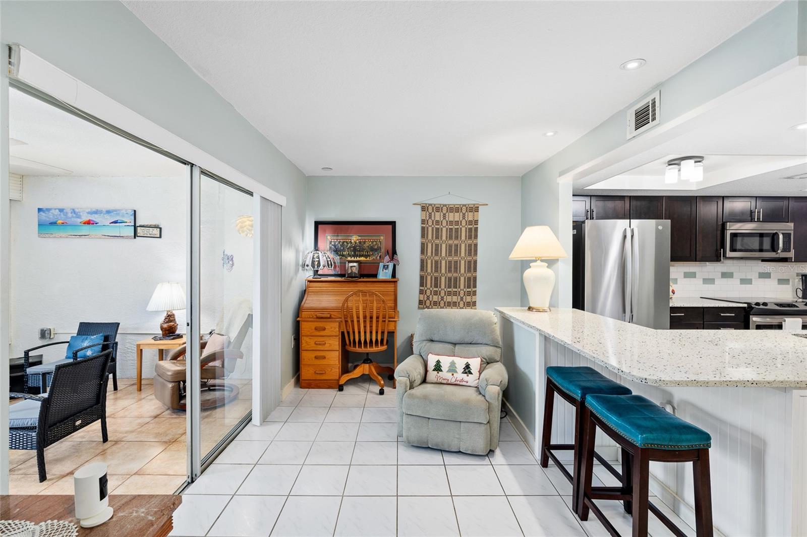 HOLIDAY LAKE VILLAS CONDO - Residential