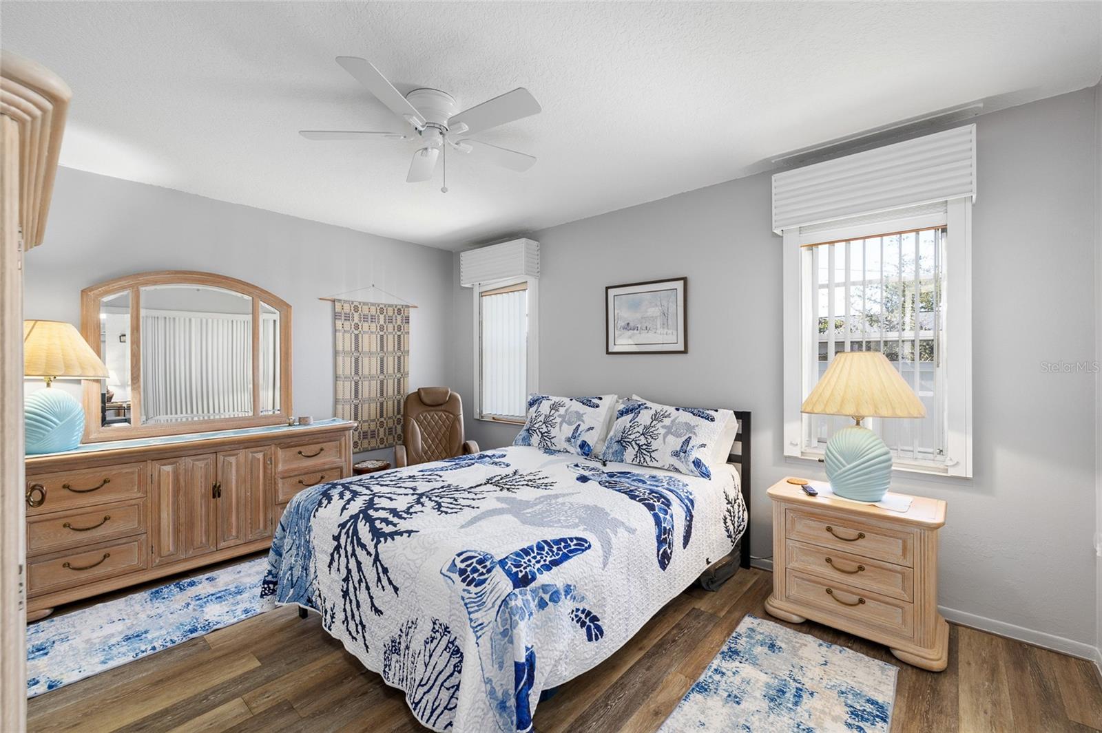 HOLIDAY LAKE VILLAS CONDO - Residential