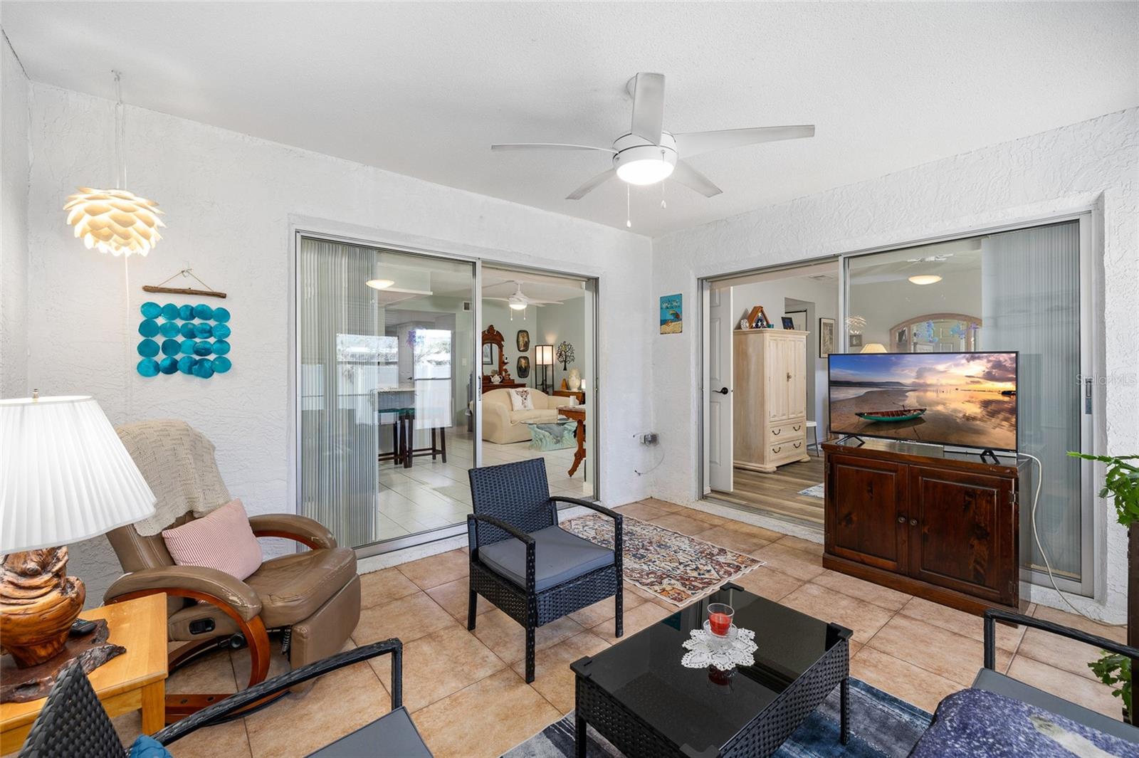 HOLIDAY LAKE VILLAS CONDO - Residential