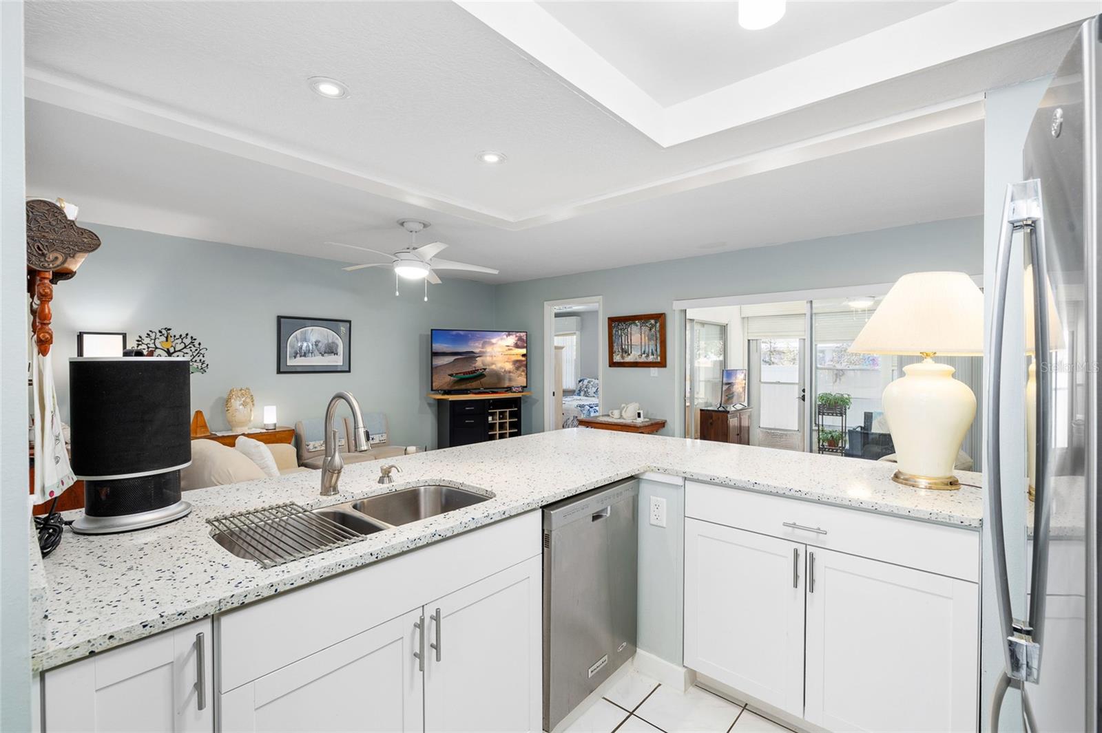 HOLIDAY LAKE VILLAS CONDO - Residential