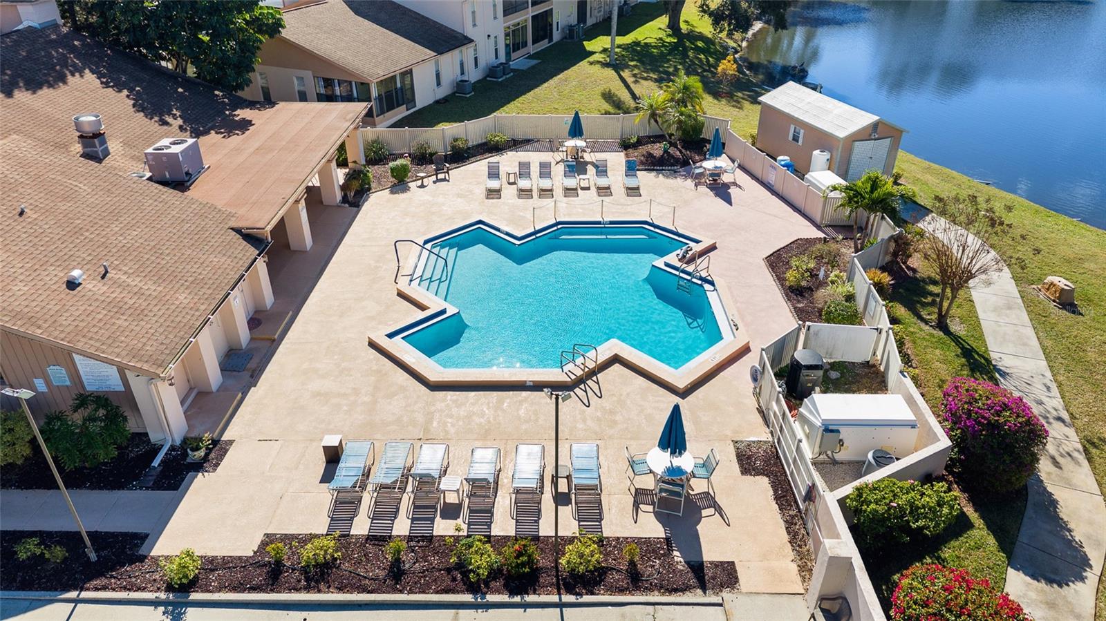 HOLIDAY LAKE VILLAS CONDO - Residential