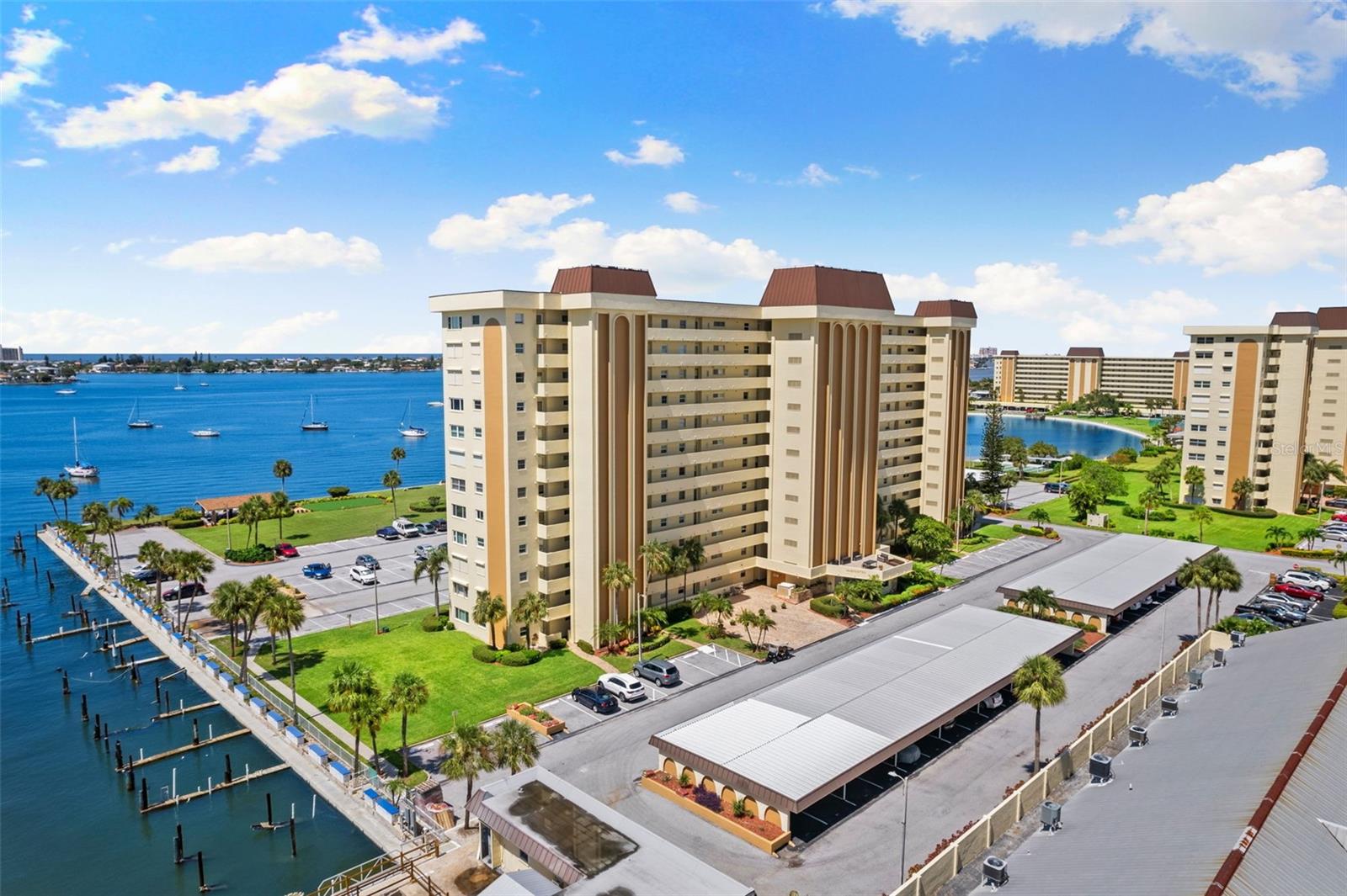 WASHINGTON TOWERS THE CONDO - Residential