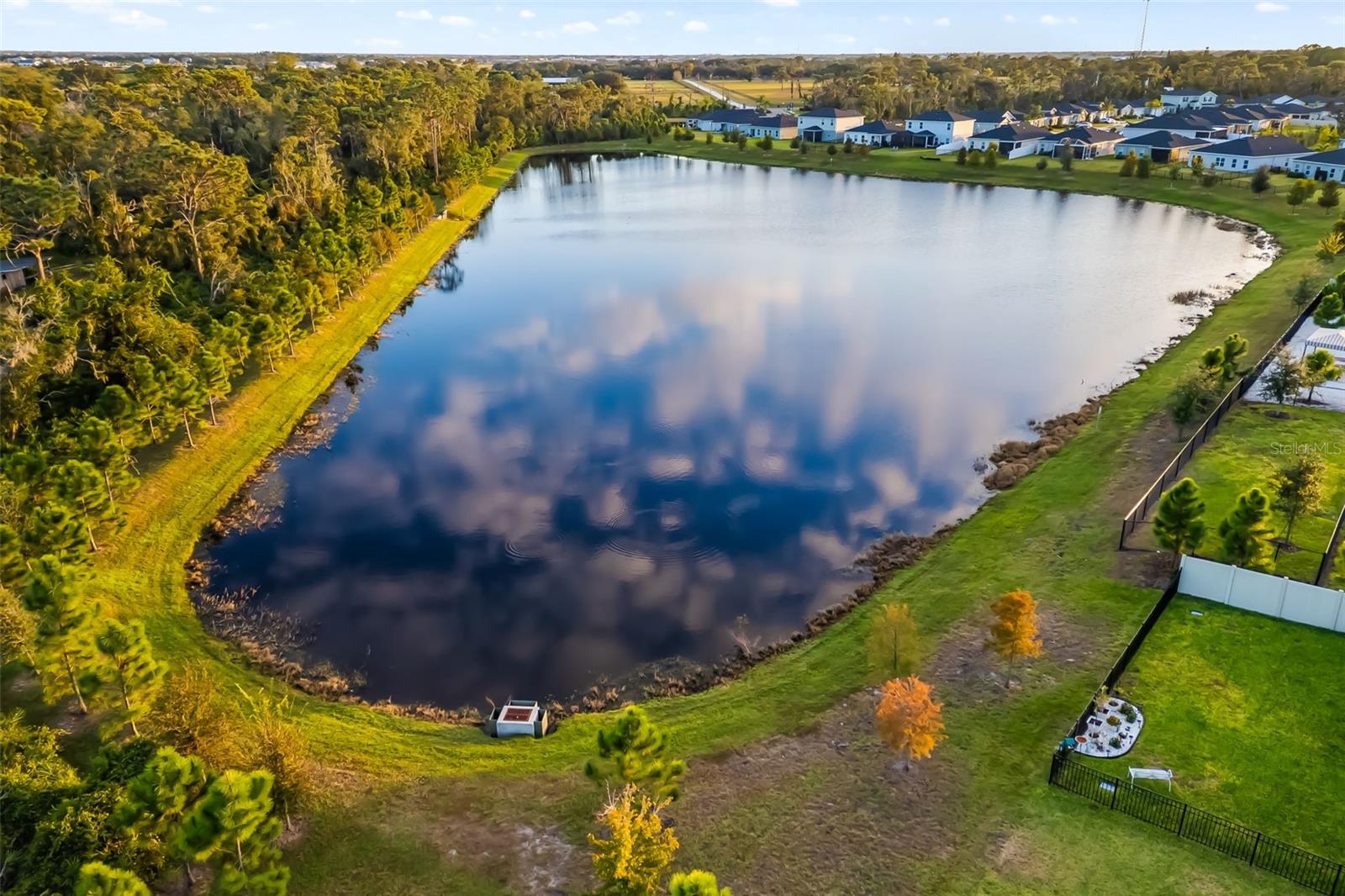 HILLWOOD PH I, II & III - Residential