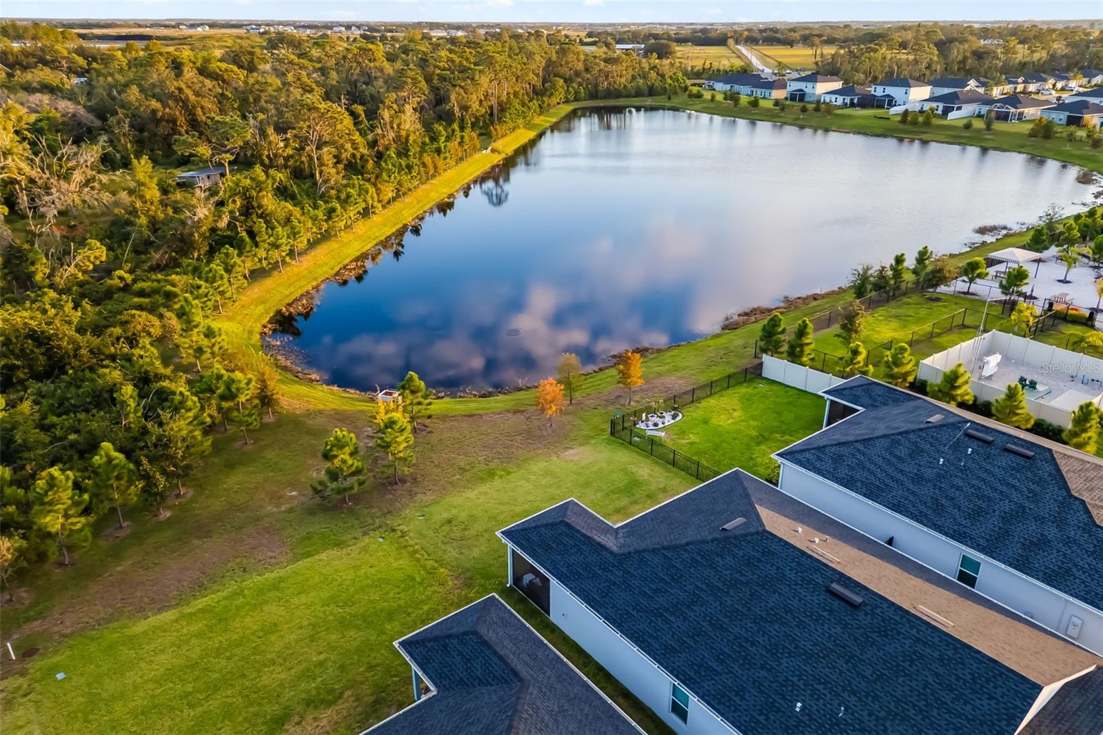 HILLWOOD PH I, II & III - Residential