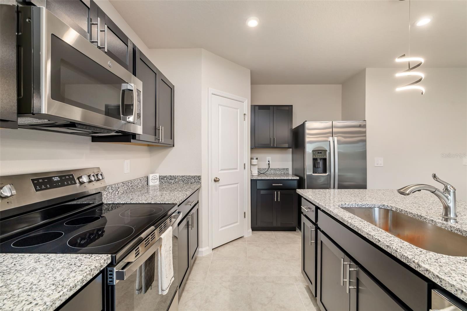 HILLWOOD PH I, II & III - Residential