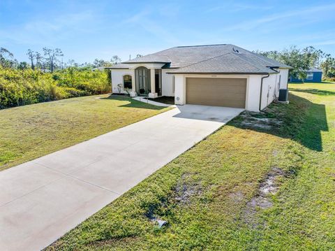 A home in PORT CHARLOTTE