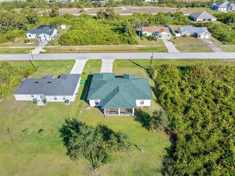 A home in PORT CHARLOTTE