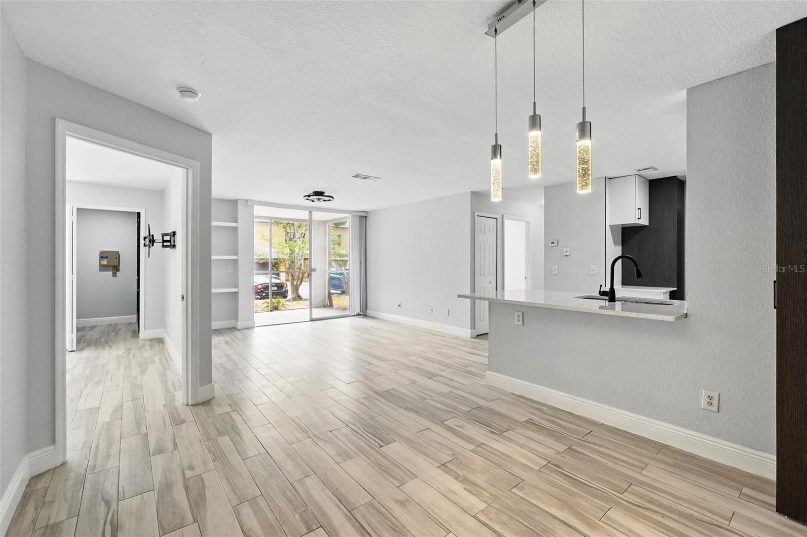 7524 SEURAT STREET 12105