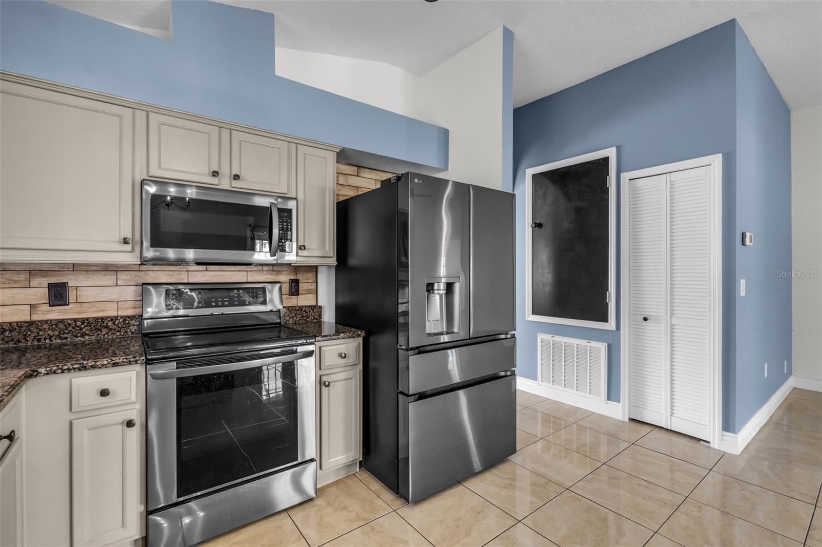 NORTHWOOD - Residential