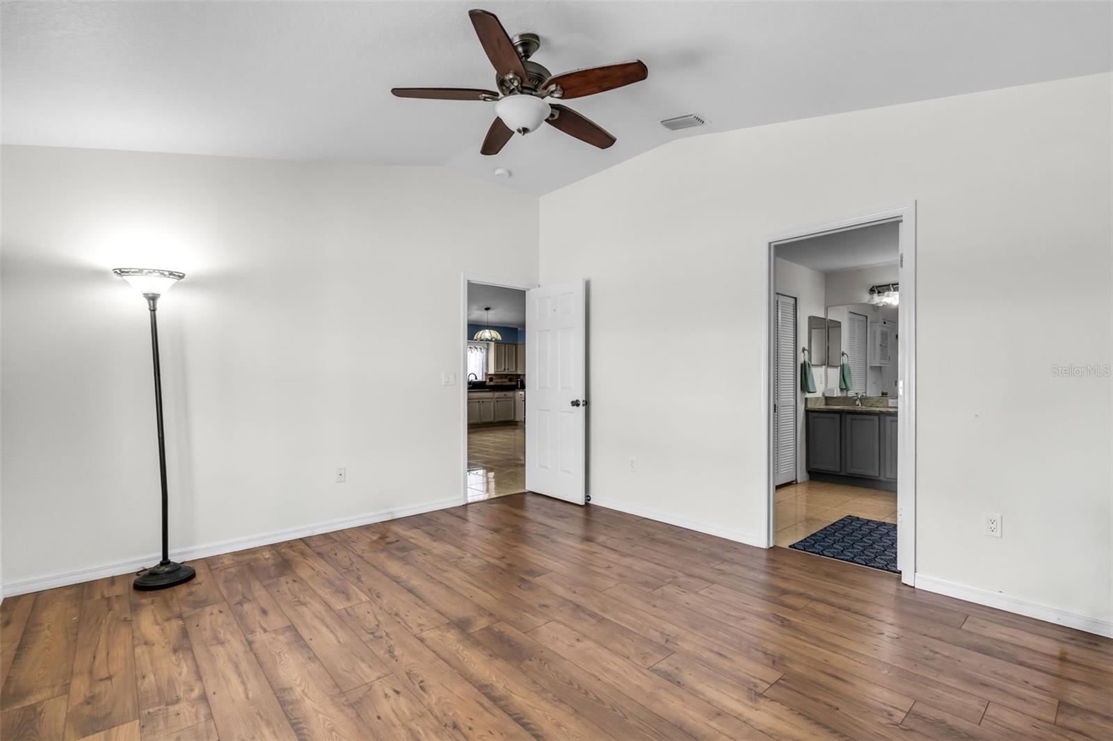 NORTHWOOD - Residential