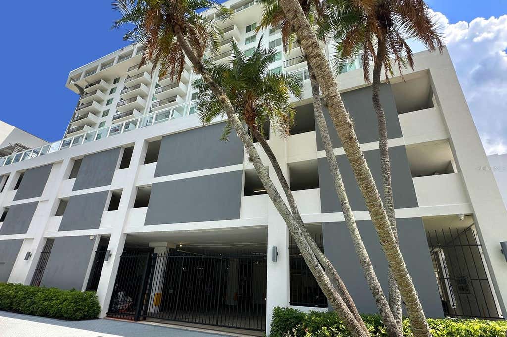 Photo of 101 S Gulfstream Avenue #14D, Sarasota, FL 34236 (MLS # A4702950)
