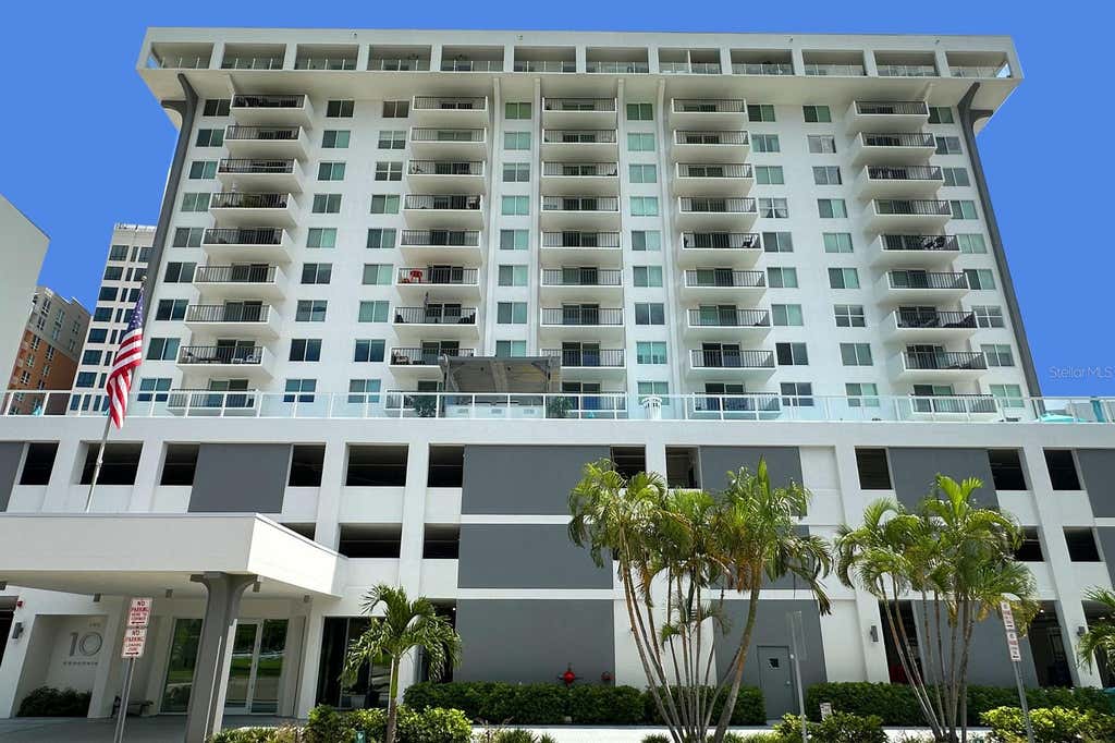 Photo of 101 S Gulfstream Avenue #14D, Sarasota, FL 34236 (MLS # A4702950)