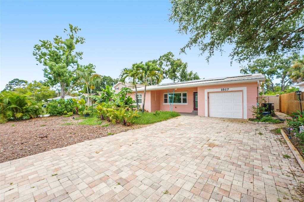 Photo of 1517 60th Street S, Gulfport, FL 33707 (MLS # TB8399765)