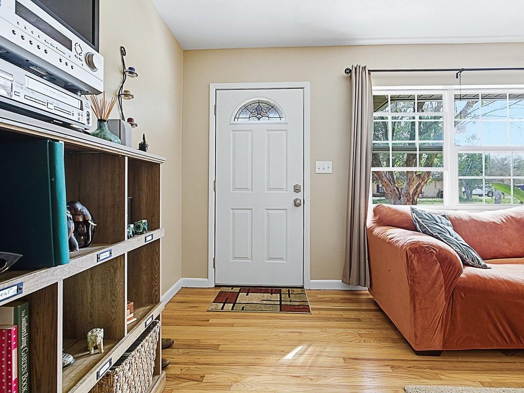 Photo of 37337 Turner Drive, Umatilla, FL 32784 (MLS # G5106867)