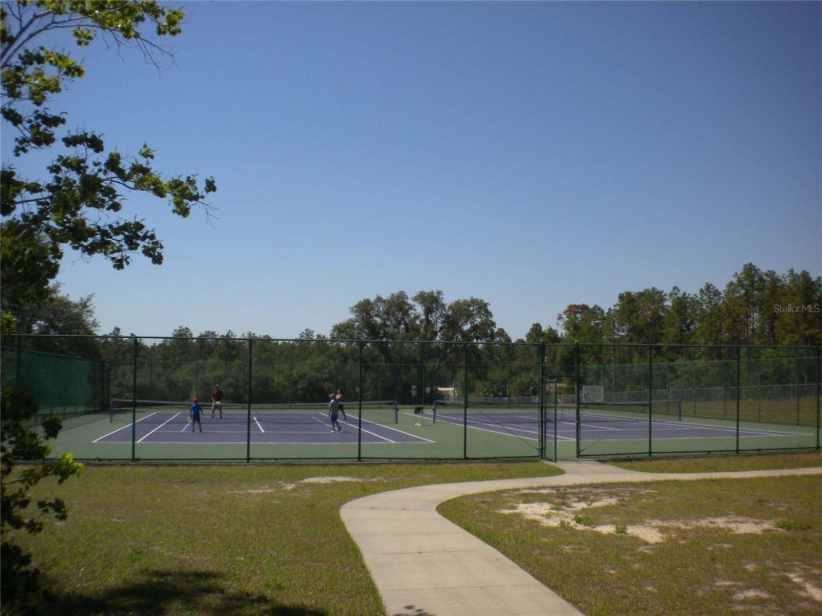 RAINBOW LAKES ESTATE - Land