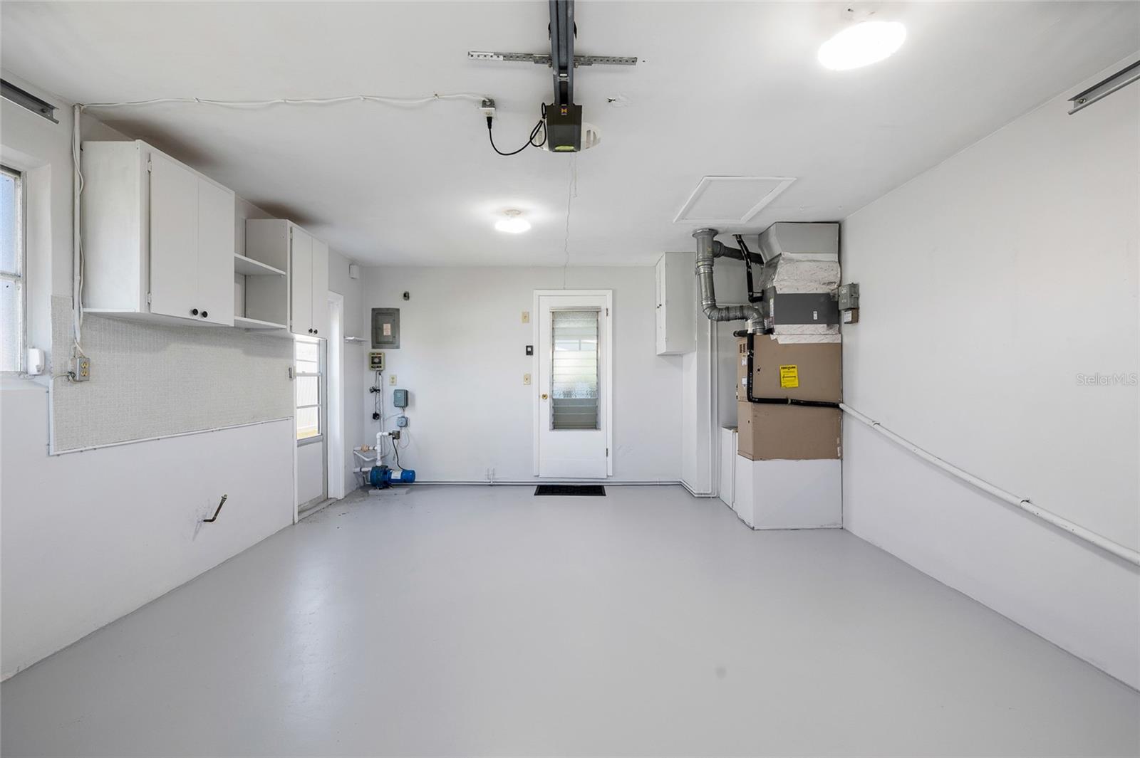 WILLIAMSDALE SQUARE 2ND ADD - Residential Lease