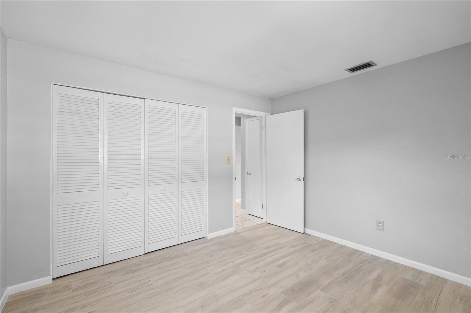 WILLIAMSDALE SQUARE 2ND ADD - Residential Lease