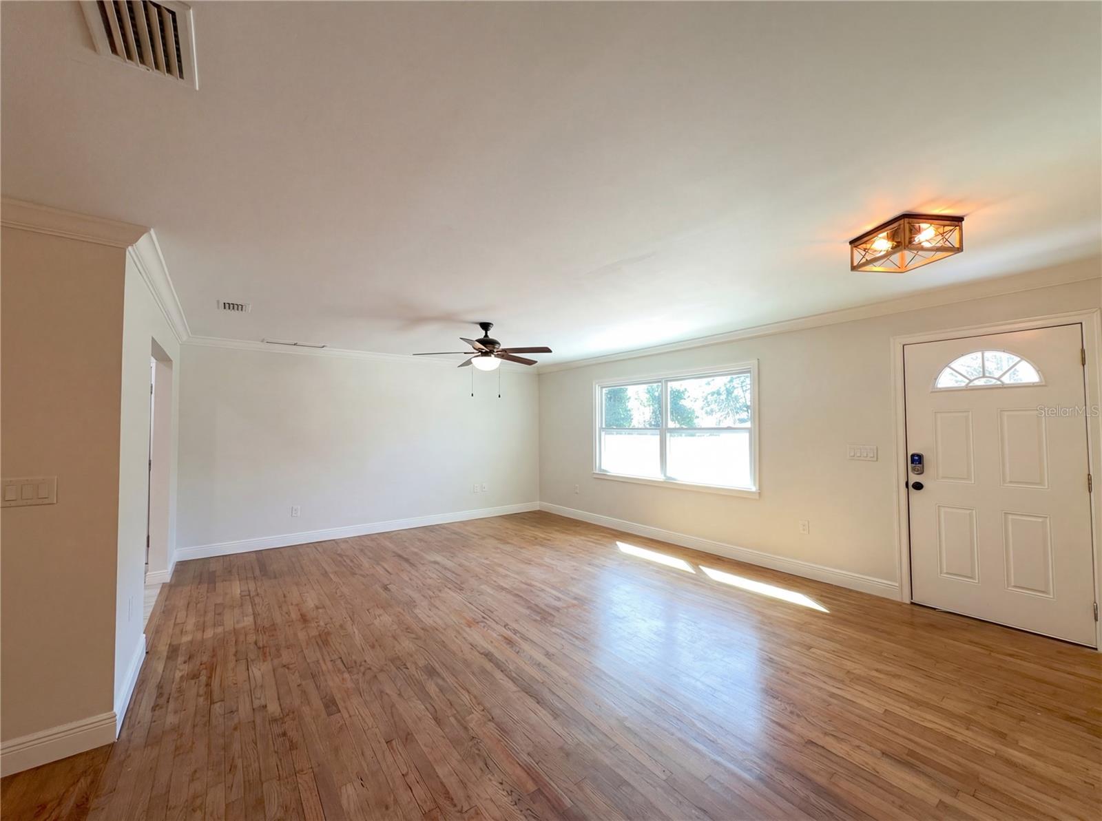 STRAIGHT - Residential