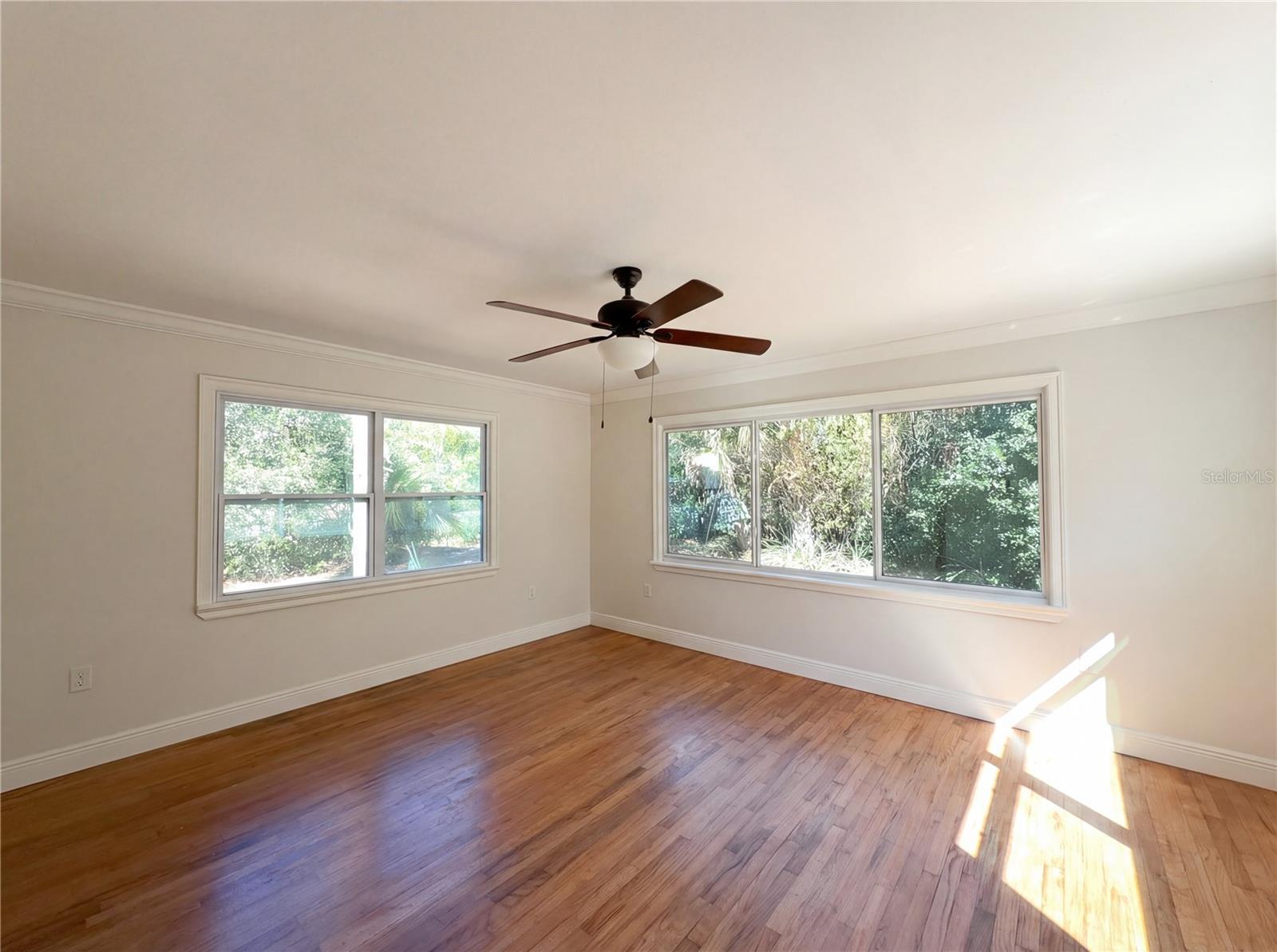 STRAIGHT - Residential