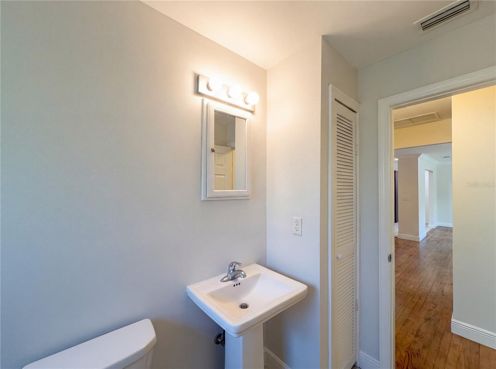 STRAIGHT - Residential