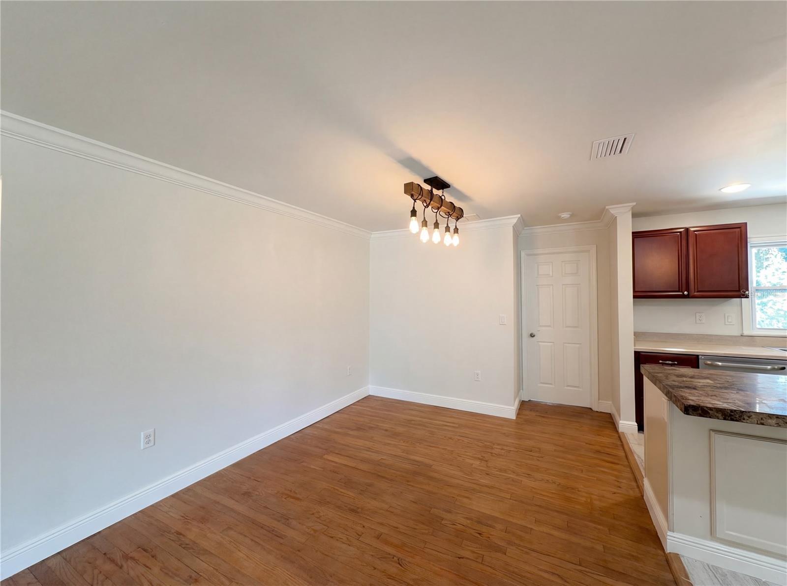 STRAIGHT - Residential