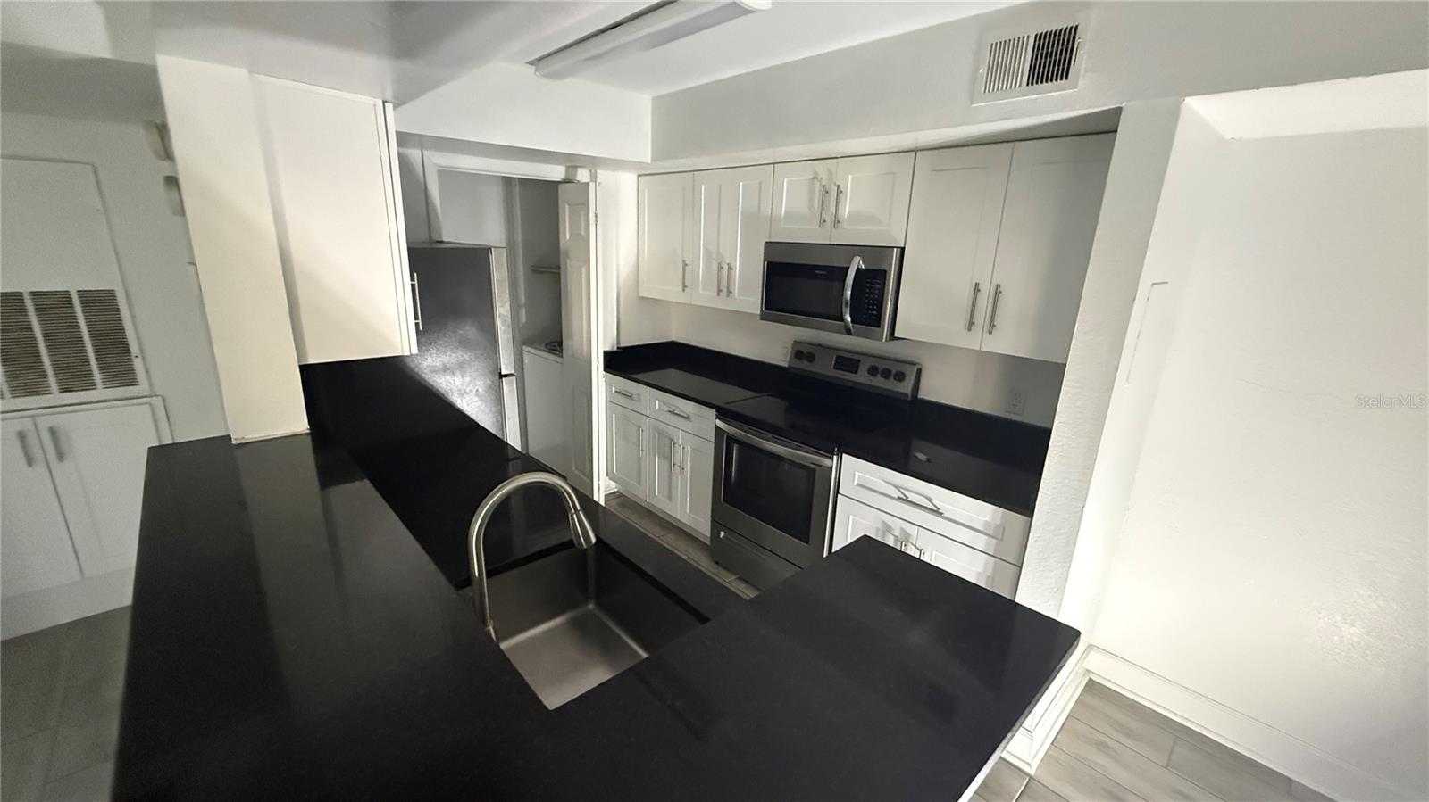 REGENCY GARDENS - Residential