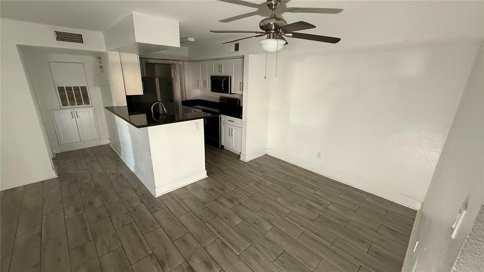 REGENCY GARDENS - Residential