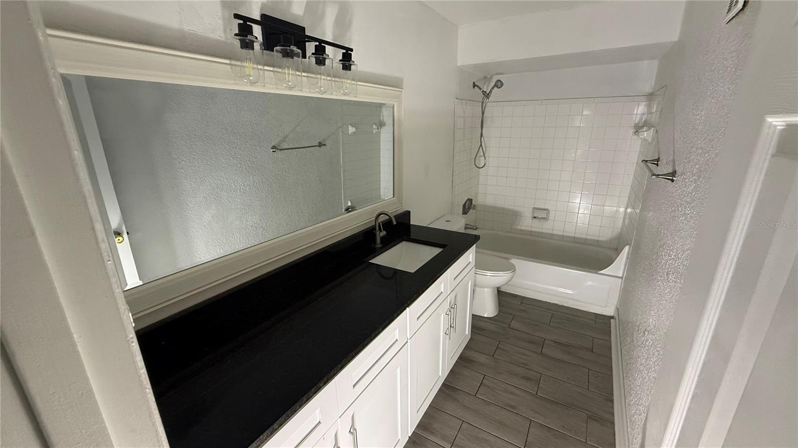 REGENCY GARDENS - Residential