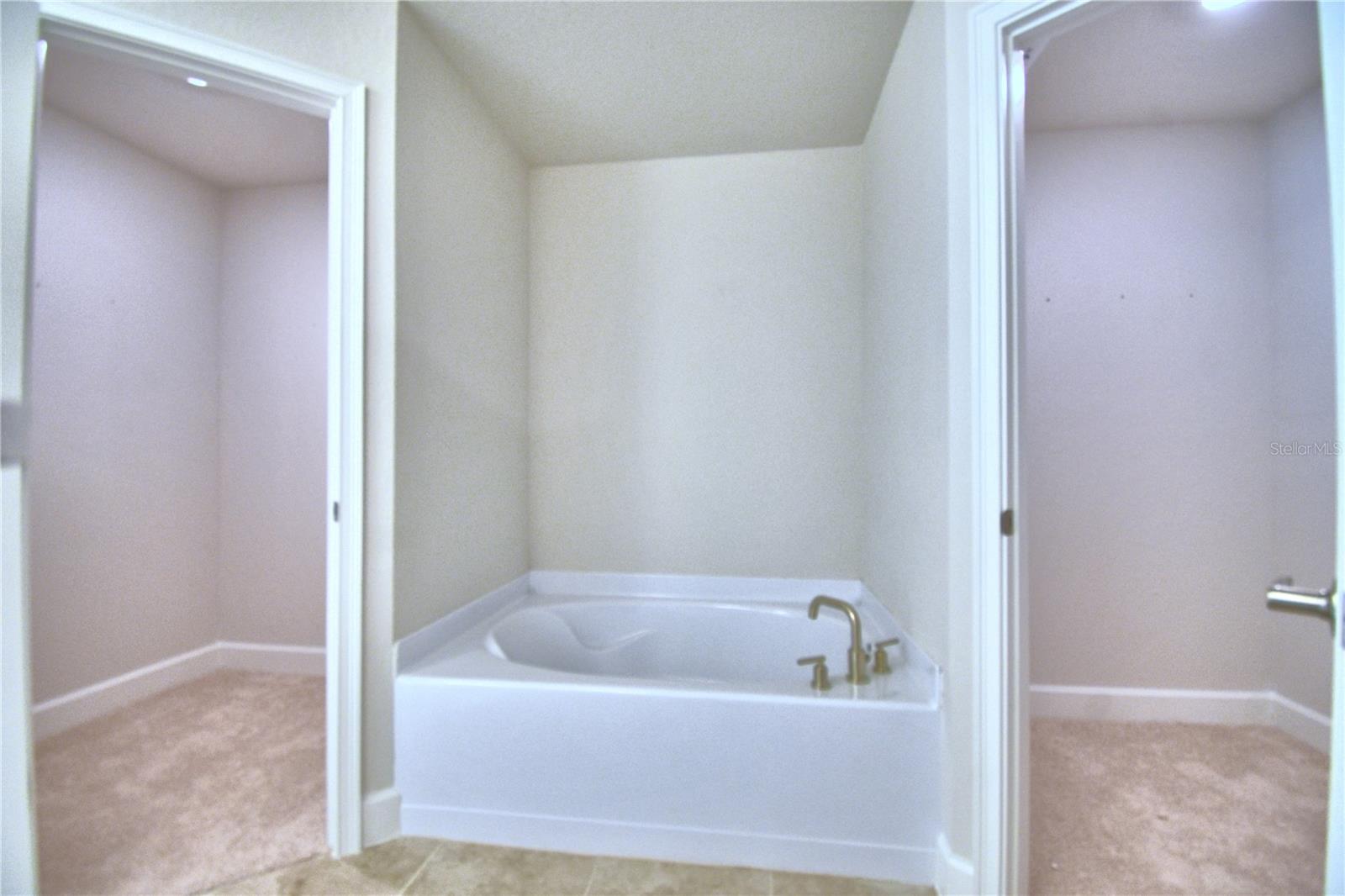 CADENCE CROSSING - Residential