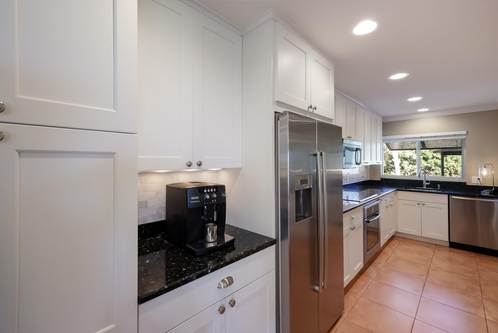 PELICAN HARBOUR & BEACH CLUB - Residential