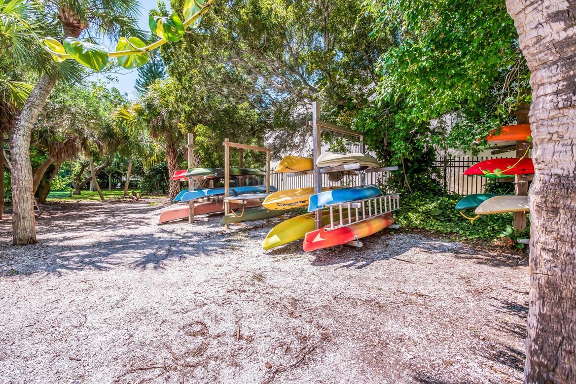 PELICAN HARBOUR & BEACH CLUB - Residential