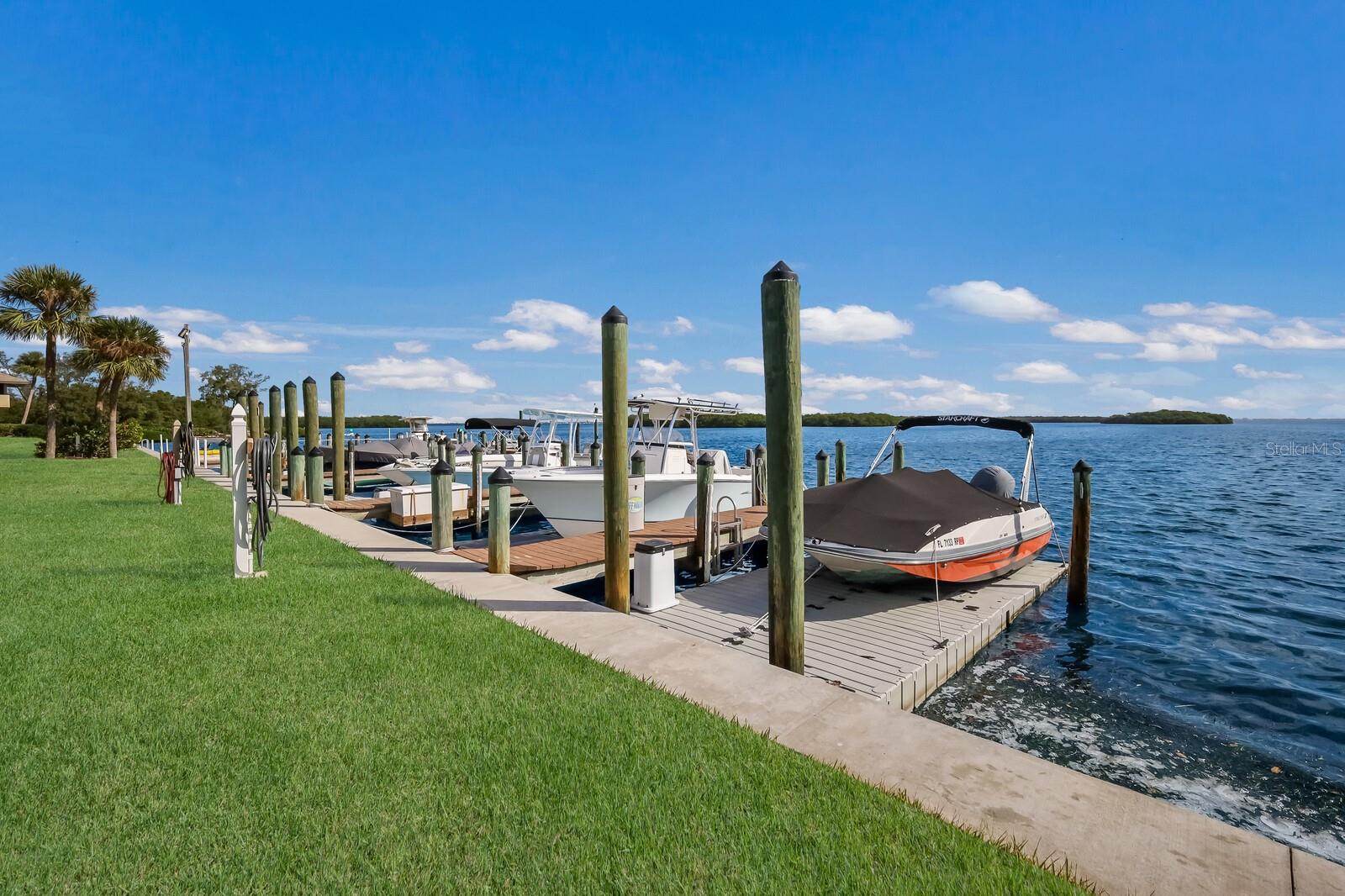 PELICAN HARBOUR & BEACH CLUB - Residential